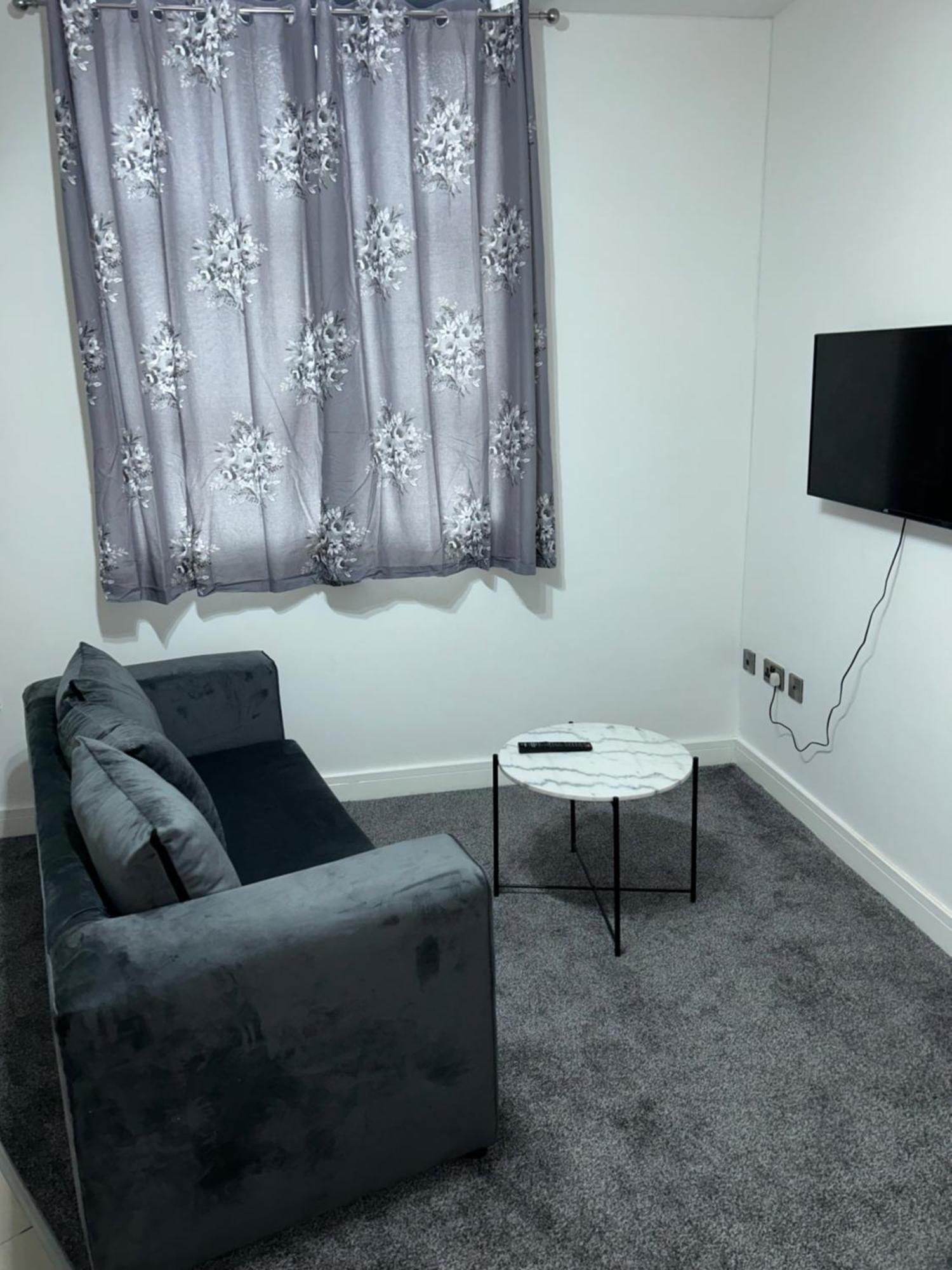 Lovely 1 Bed Apartment In Salford Manchester Buitenkant foto